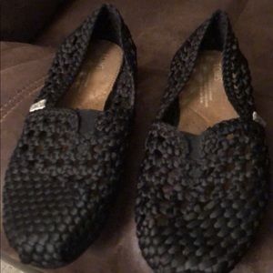 Toms black flat comfy shoe